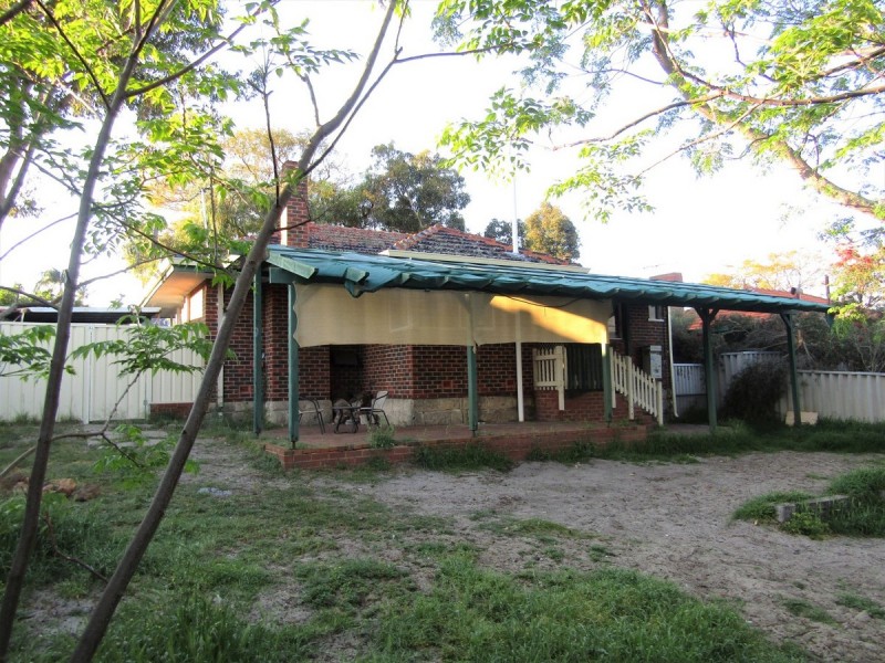 11 Mallion Street, Embleton WA 6062