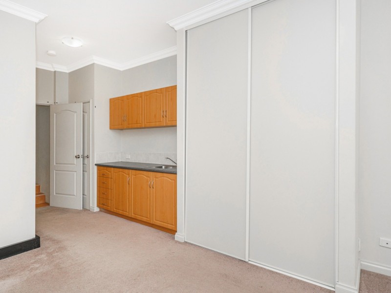 6 Tully Road, East Perth WA 6004