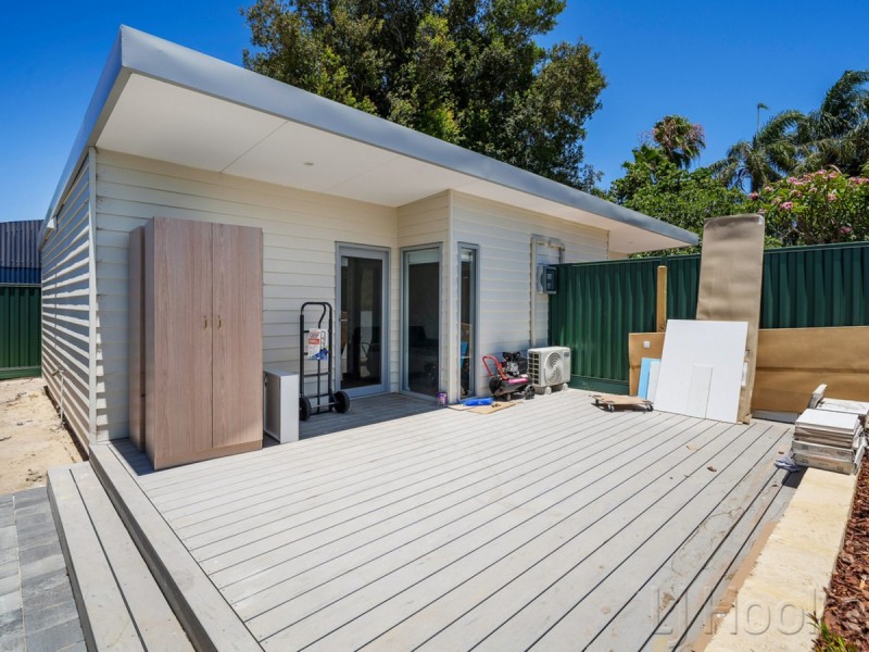 14A Crellin Way, Cloverdale WA 6105