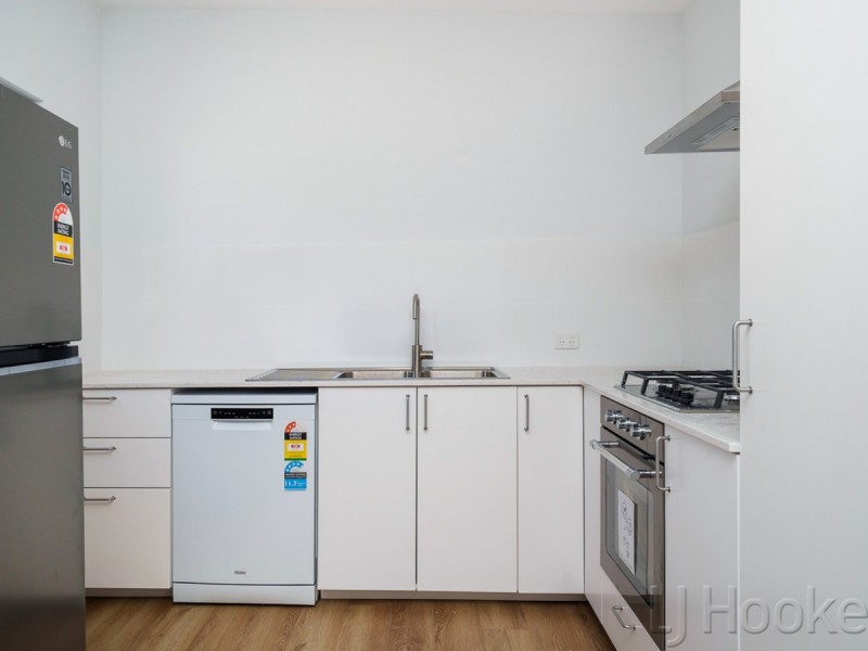 14A Crellin Way, Cloverdale WA 6105