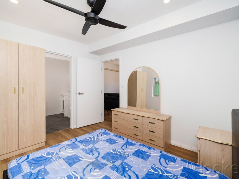 14A Crellin Way, Cloverdale WA 6105