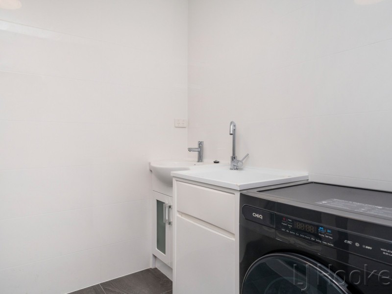 14A Crellin Way, Cloverdale WA 6105