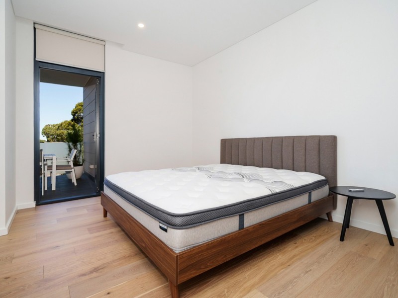 303/22 Kearns Crescent, Ardross WA 6153