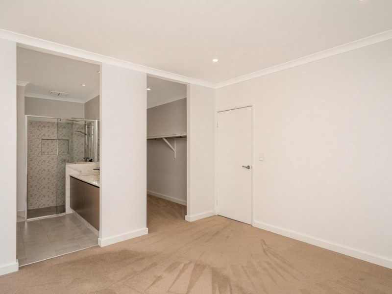 15 Aurea Place, Southern River WA 6110