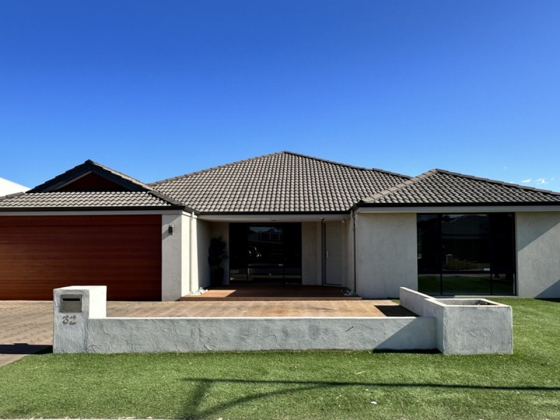 32 Lauderdale Drive, Success WA 6164