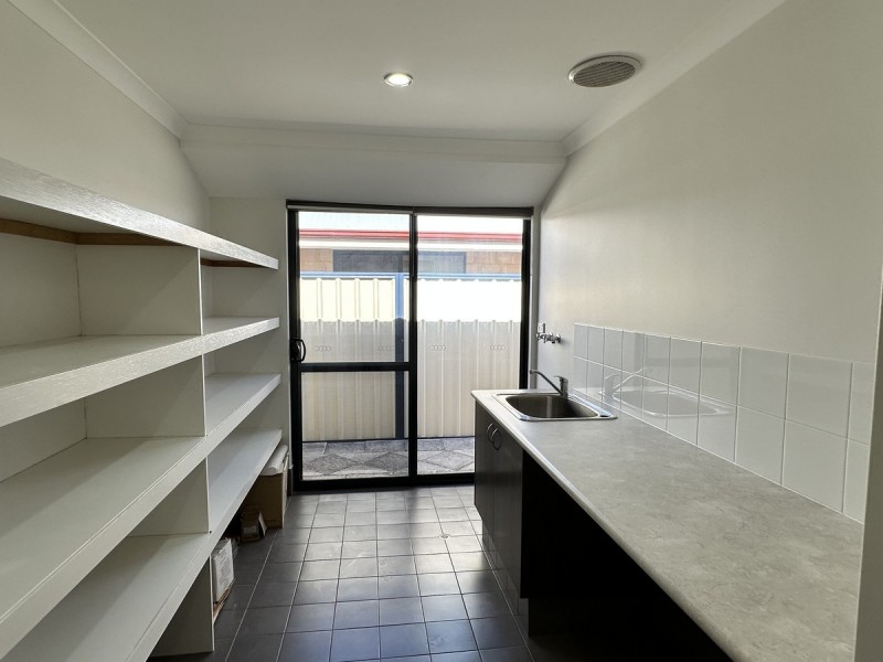 32 Lauderdale Drive, Success WA 6164