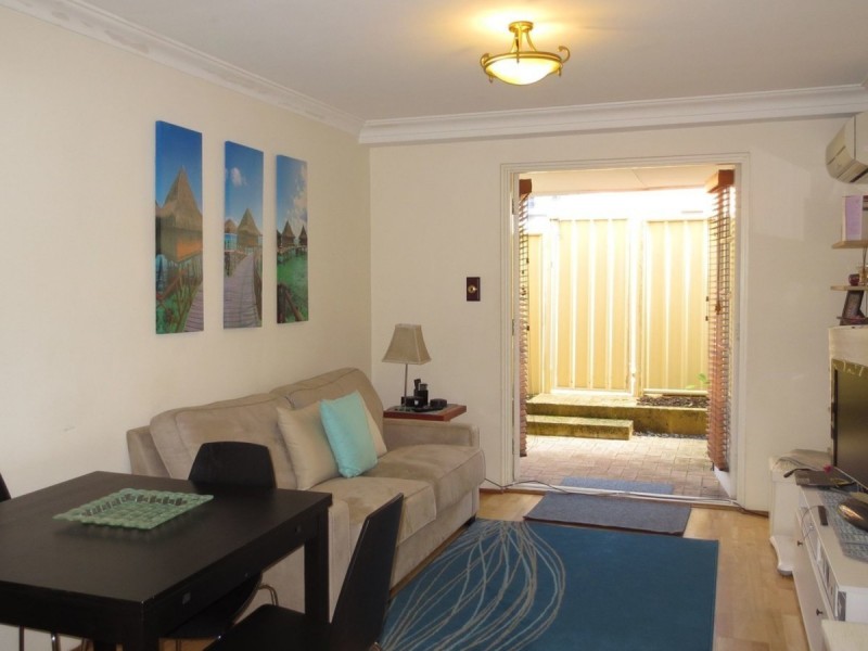 4/22 Nile Street, East Perth WA 6004