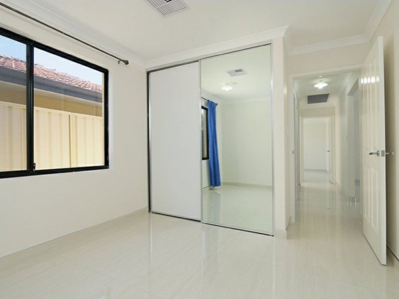 2 Carcoo Court, Beckenham WA 6107