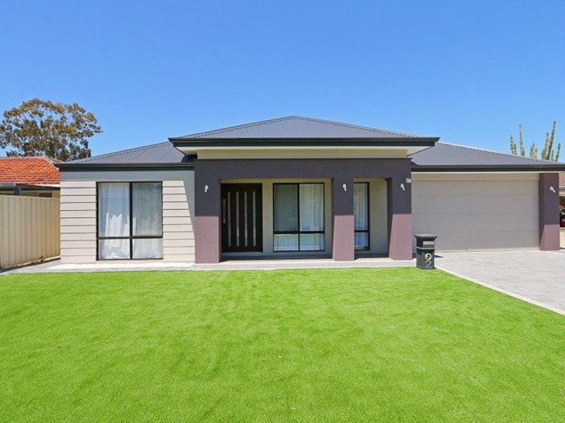 2 Carcoo Court, Beckenham WA 6107