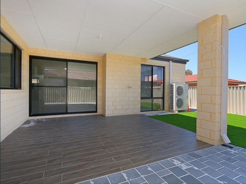 2 Carcoo Court, Beckenham WA 6107