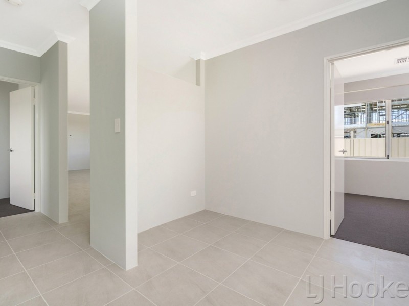 13 Parkside Street, Yanchep WA 6035