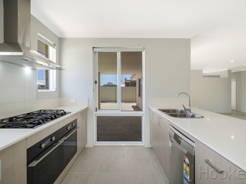 13 Parkside Street, Yanchep WA 6035