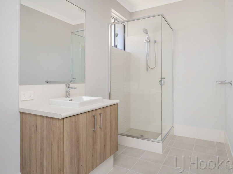 13 Parkside Street, Yanchep WA 6035