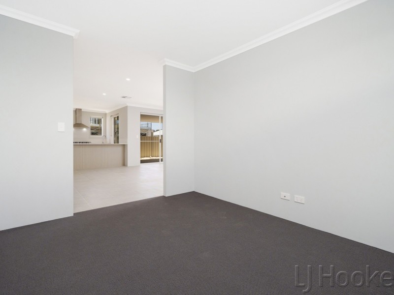 13 Parkside Street, Yanchep WA 6035