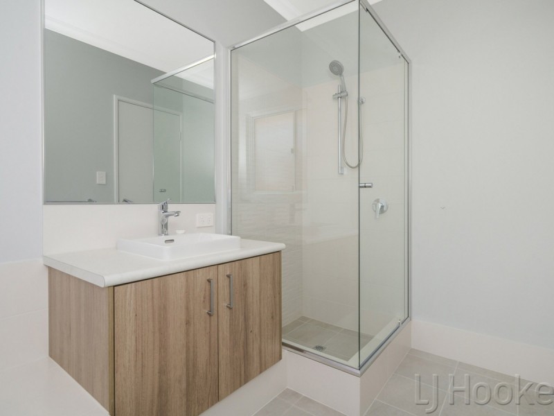 13 Parkside Street, Yanchep WA 6035