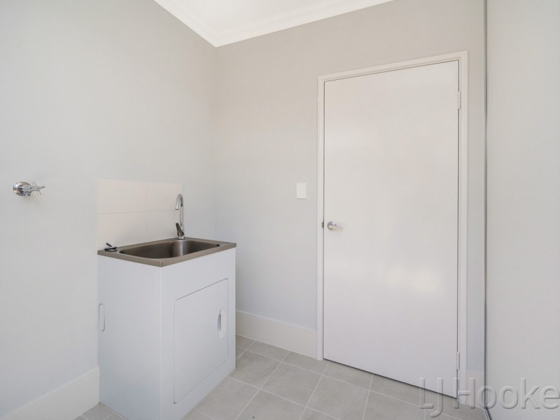 13 Parkside Street, Yanchep WA 6035