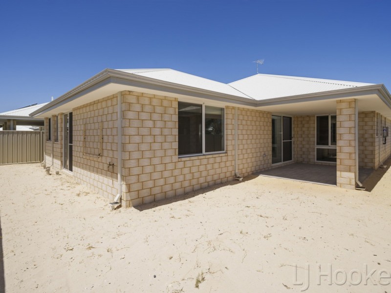 13 Parkside Street, Yanchep WA 6035