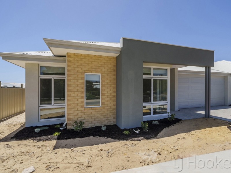 13 Parkside Street, Yanchep WA 6035