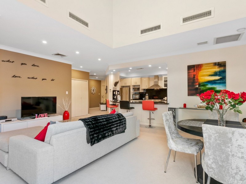 16/118 Royal Street, East Perth WA 6004