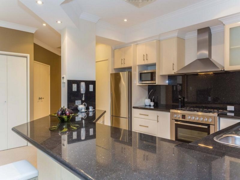 16/118 Royal Street, East Perth WA 6004