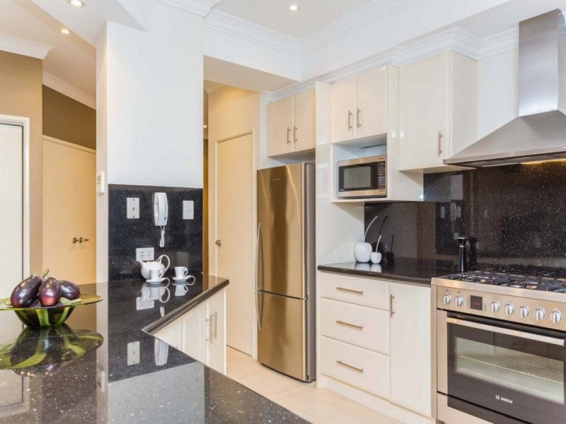 16/118 Royal Street, East Perth WA 6004