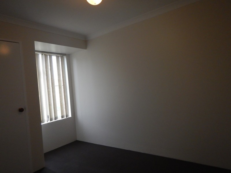 8 McAlvey Place, Canning Vale WA 6155