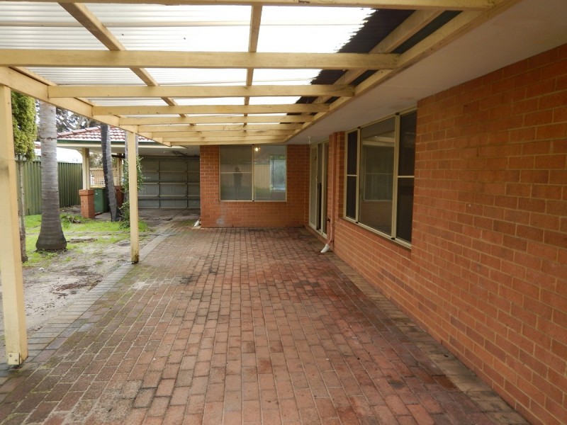 8 McAlvey Place, Canning Vale WA 6155