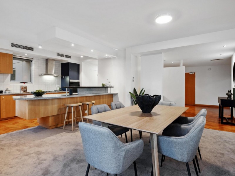 2/1 Henry Lawson Walk, East Perth WA 6004