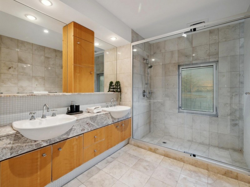 2/1 Henry Lawson Walk, East Perth WA 6004