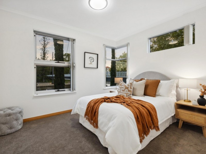 2/1 Henry Lawson Walk, East Perth WA 6004