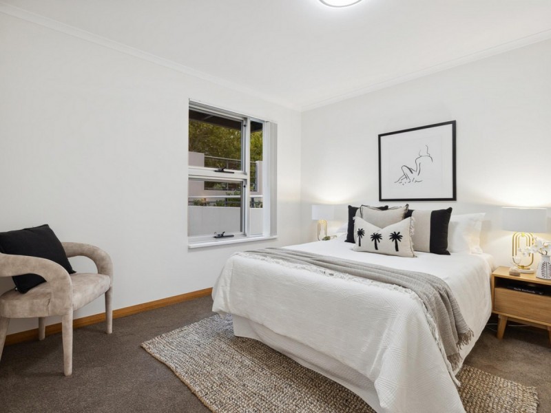 2/1 Henry Lawson Walk, East Perth WA 6004