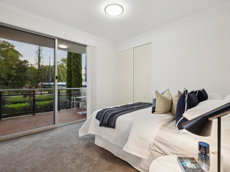 2/1 Henry Lawson Walk, East Perth WA 6004