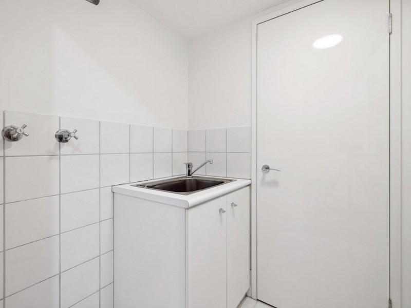 2/1 Henry Lawson Walk, East Perth WA 6004