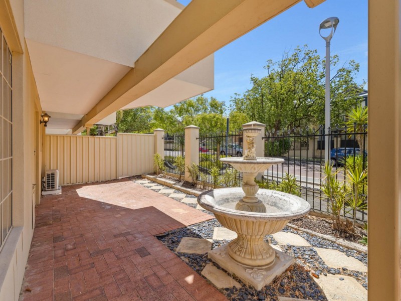 60/22 Nile Street, East Perth WA 6004