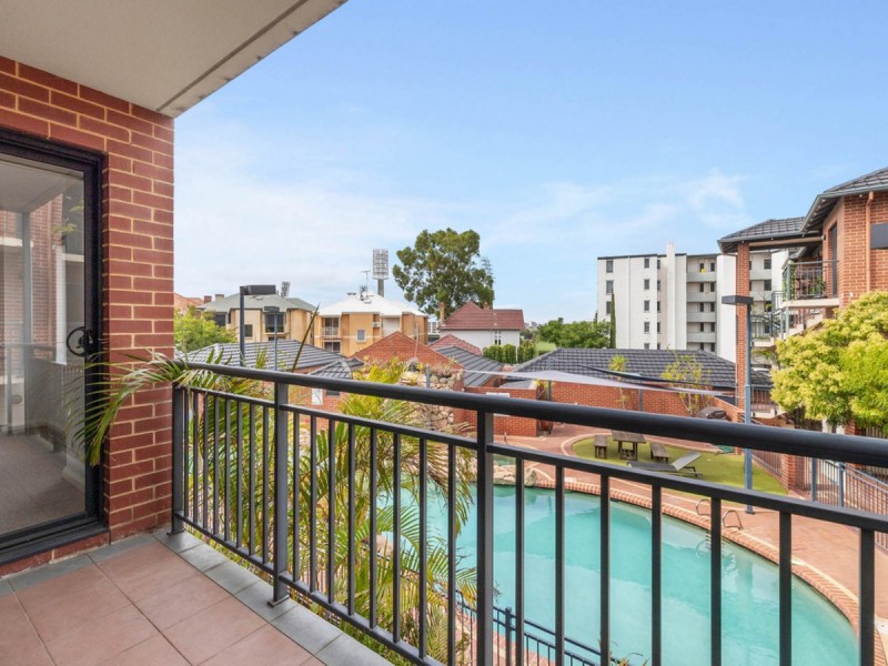 15/7 Bronte Street, East Perth WA 6004