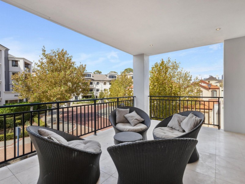 23 Haig Park Circle, East Perth WA 6004