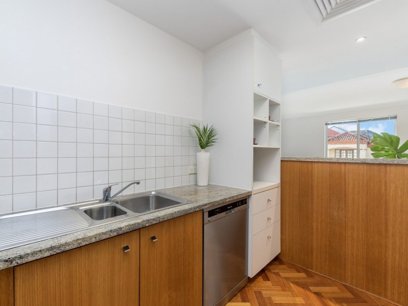 19/1 Henry Lawson Walk, East Perth WA 6004