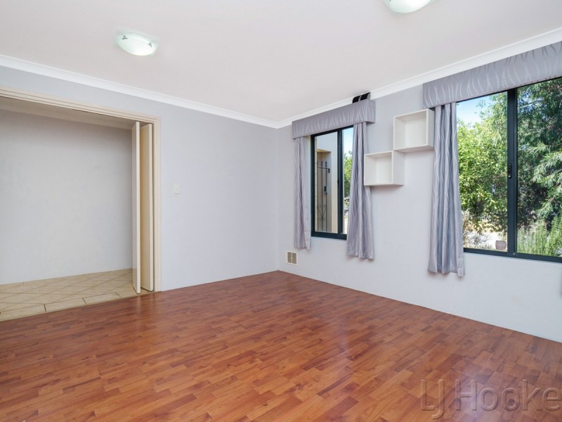 26 Salesian Court, Queens Park WA 6107