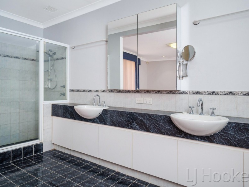 26 Salesian Court, Queens Park WA 6107