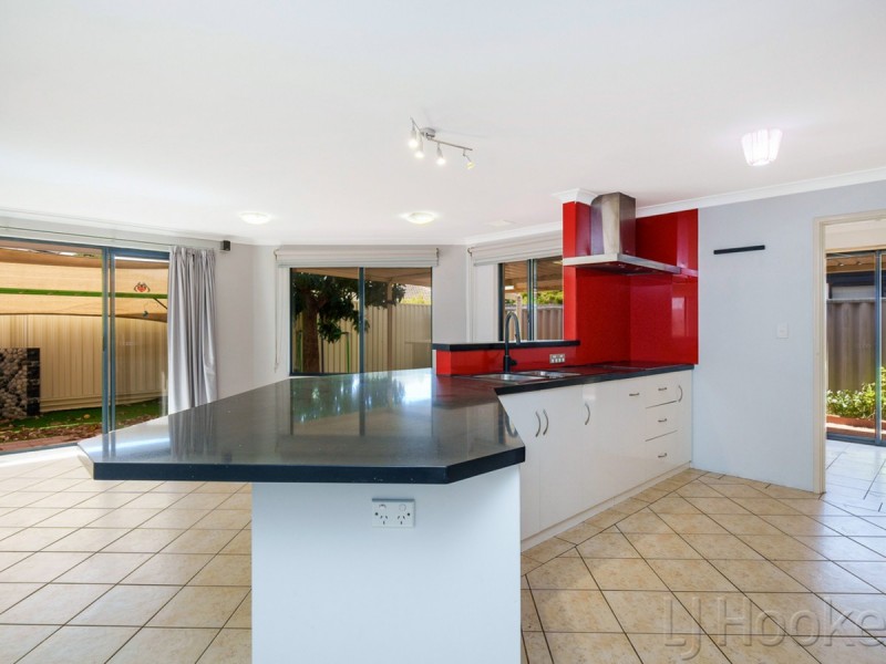 26 Salesian Court, Queens Park WA 6107