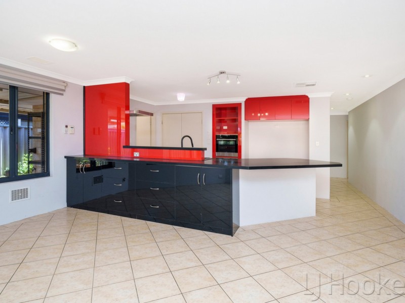 26 Salesian Court, Queens Park WA 6107