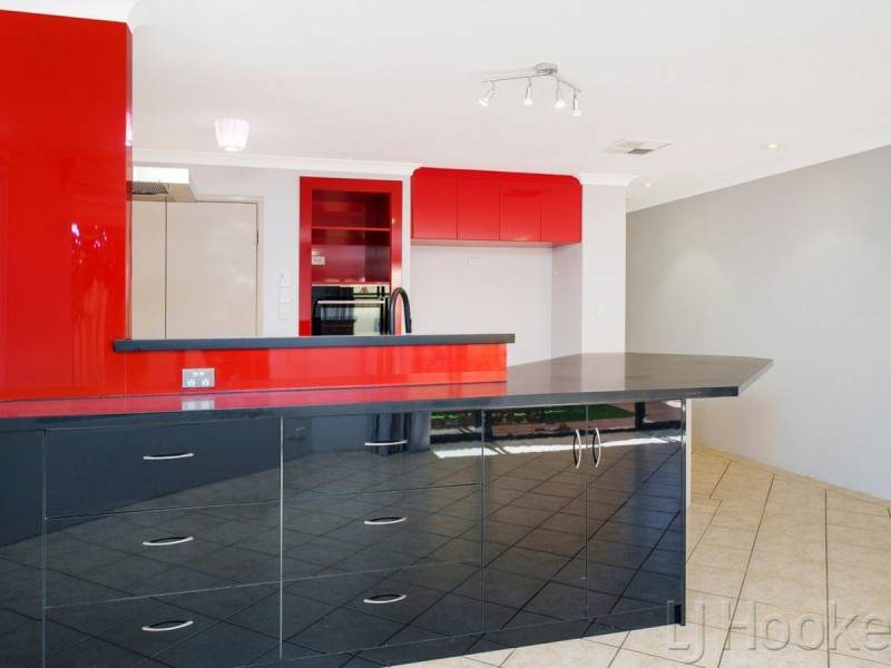 26 Salesian Court, Queens Park WA 6107