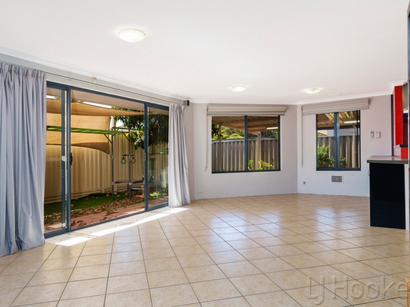 26 Salesian Court, Queens Park WA 6107