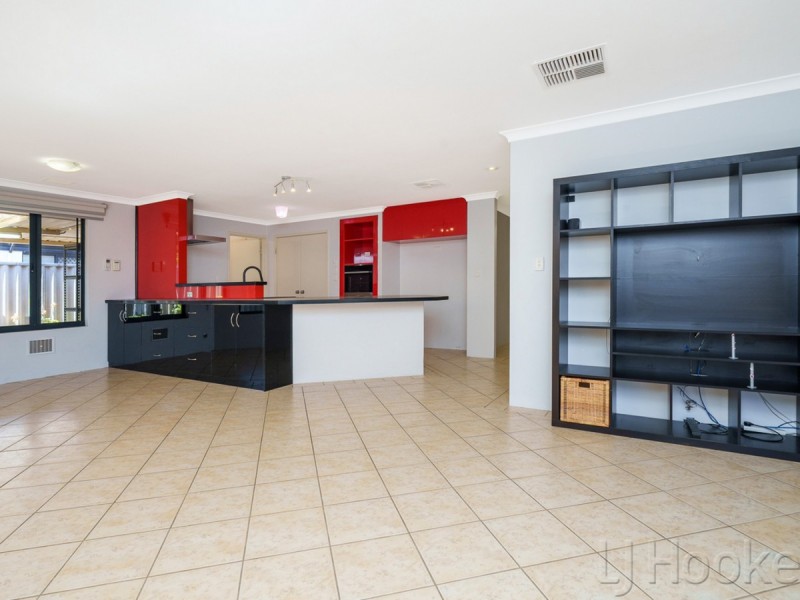 26 Salesian Court, Queens Park WA 6107