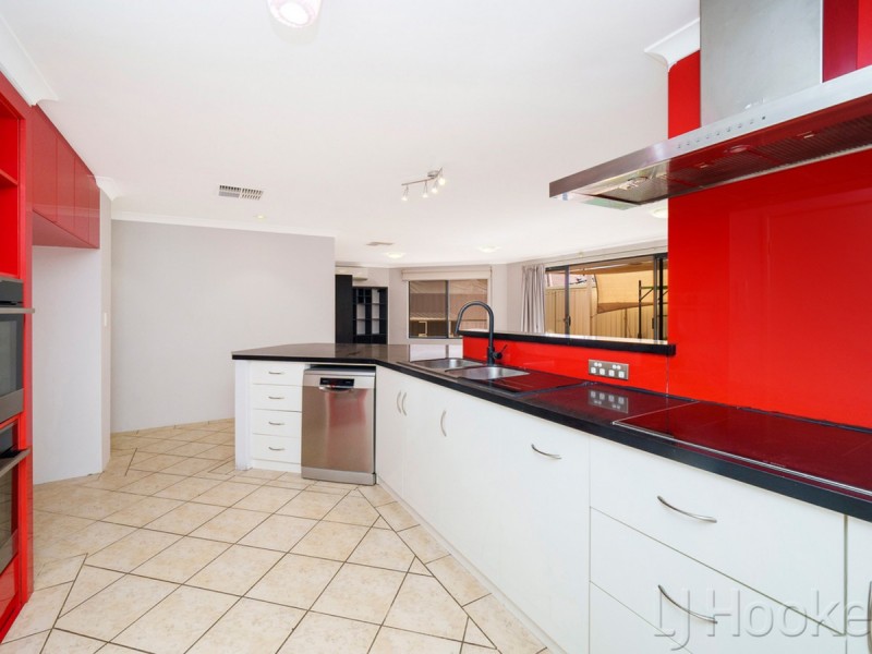 26 Salesian Court, Queens Park WA 6107