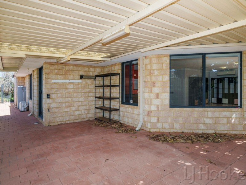 26 Salesian Court, Queens Park WA 6107