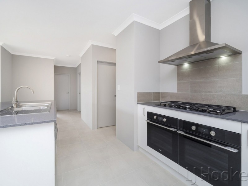 12 Charleston Road, Eglinton WA 6034