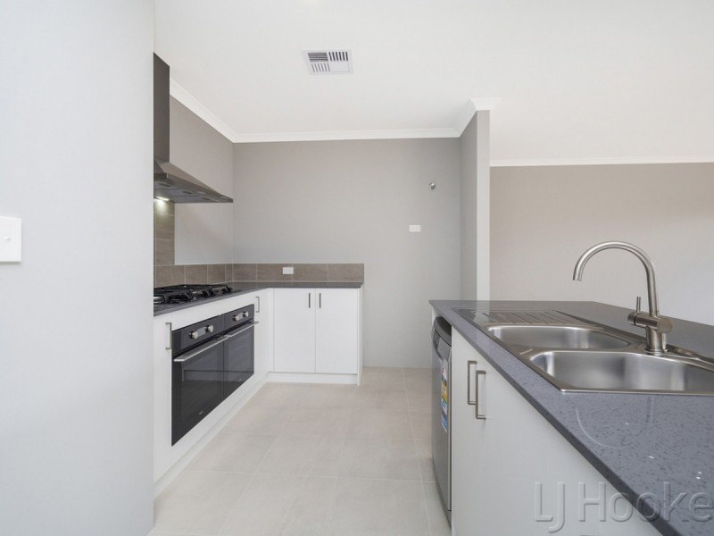 12 Charleston Road, Eglinton WA 6034