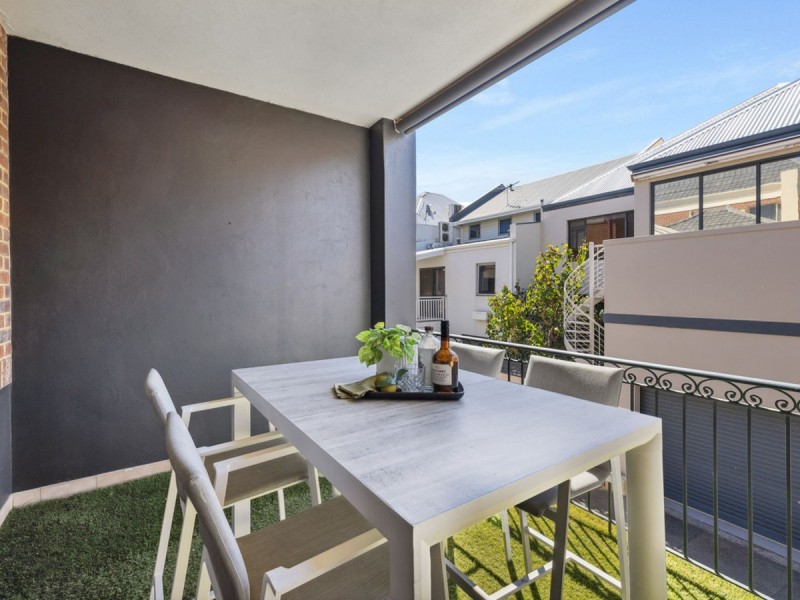 2/12 Kensington Street, East Perth WA 6004