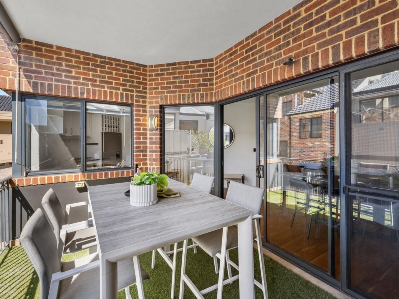 2/12 Kensington Street, East Perth WA 6004